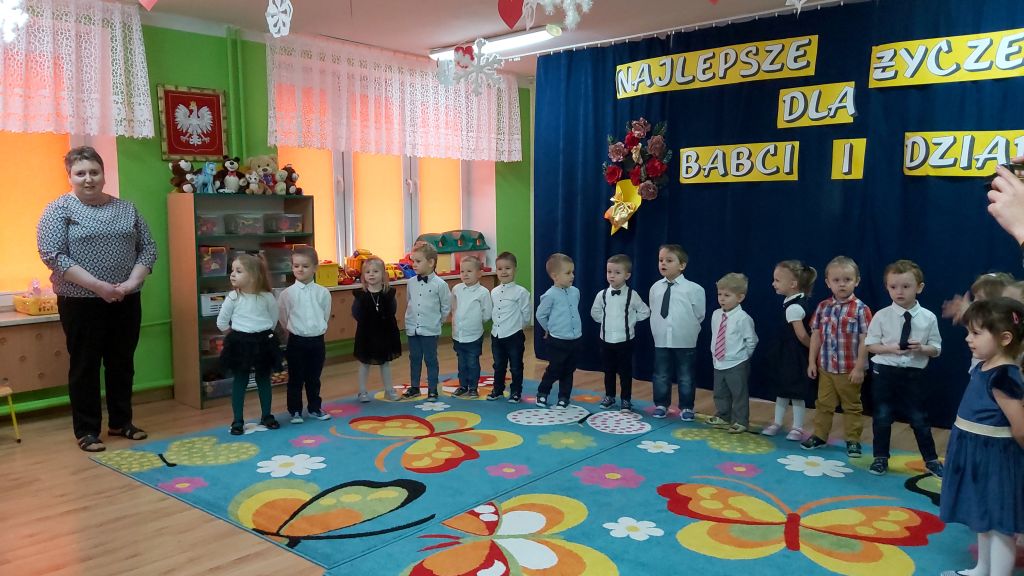 Krasnoludki wystąpiły dla Babci i Dziadka itm1#519