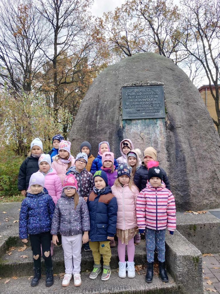 Wyjście pod pomnik itm1#835