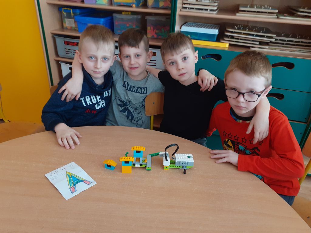 Motylki programują z Lego WeDo itm1#652