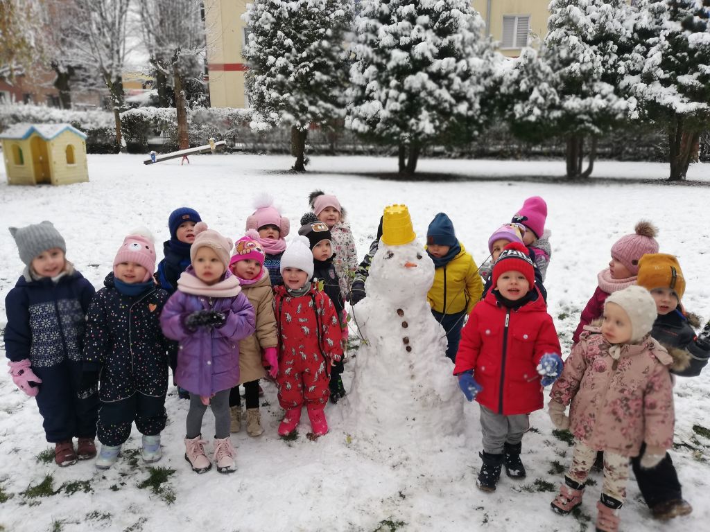 Zabawy na śniegu itm1#755