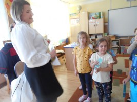 Pani Adwokat czyta Biedronkom