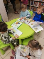 Mały Miś w bibliotece