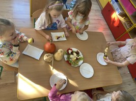 Dzień owoców i warzyw w grupie Żabek