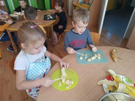 Dzień owoców i warzyw w grupie Biedronek