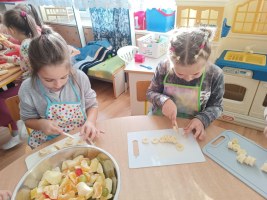 Dzień owoców i warzyw w grupie Biedronek