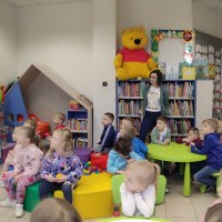 Motylki zwiastują wiosnę- lekcja w bibliotece
