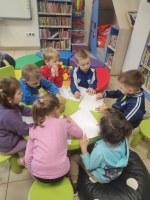 Motylki zwiastują wiosnę- lekcja w bibliotece