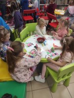Motylki zwiastują wiosnę- lekcja w bibliotece