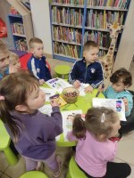Motylki zwiastują wiosnę- lekcja w bibliotece